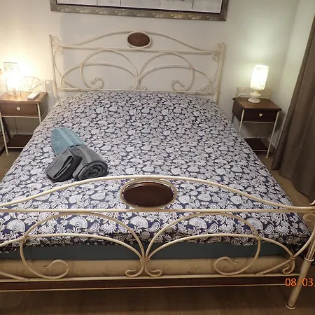 Privee Avec Sauna Bed & Breakfast